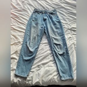 Loose fit mom jeans (size 6)